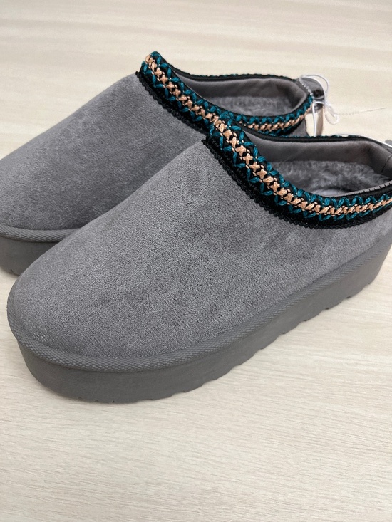 Olivia & Kate Shoes - New Olivia & Kate Cozy Slippers